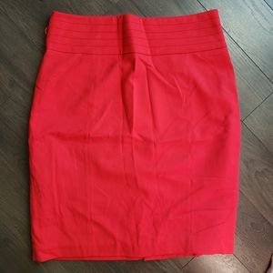 LEAVING SOON 👋💖 H&M Penci Skirt in a Vibrant Red Size 12